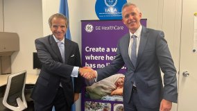 الوكالة تتعاون مع شركة GE HealthCare لتحسين علاج السرطان في البلدان النامية